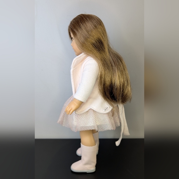 American Girl | Truly Me 18" Doll w Winter Sparkles Outfit - Picture 4 of 16
